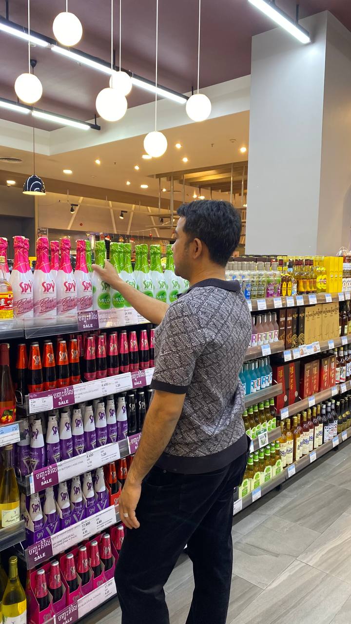 SPY Sparkle Fruit Revolutionizing FMCG Distribution with Da Houg Heng at Makro Cambodia - Image 8